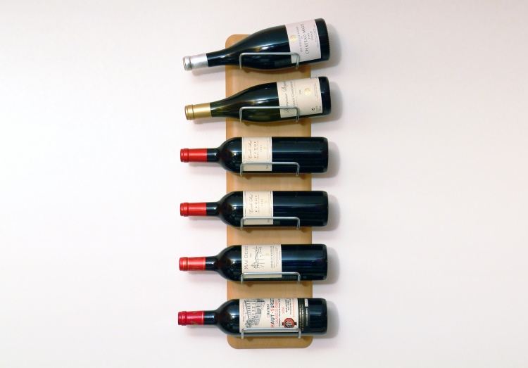 Wall mounted winerack