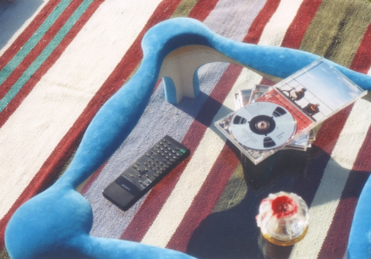 Bordello coffee table in fibreglass and velvet